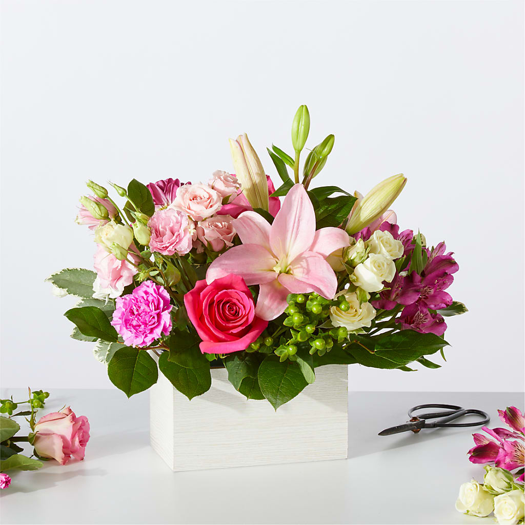 Sweetberry Box – A Florist Original – RALPH'S, Compton CA
