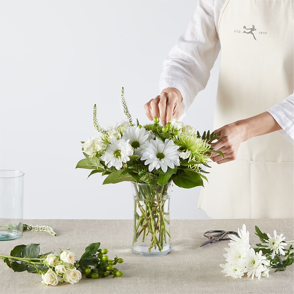 Irish Garden - A Florist Original – RALPH'S, Compton CA