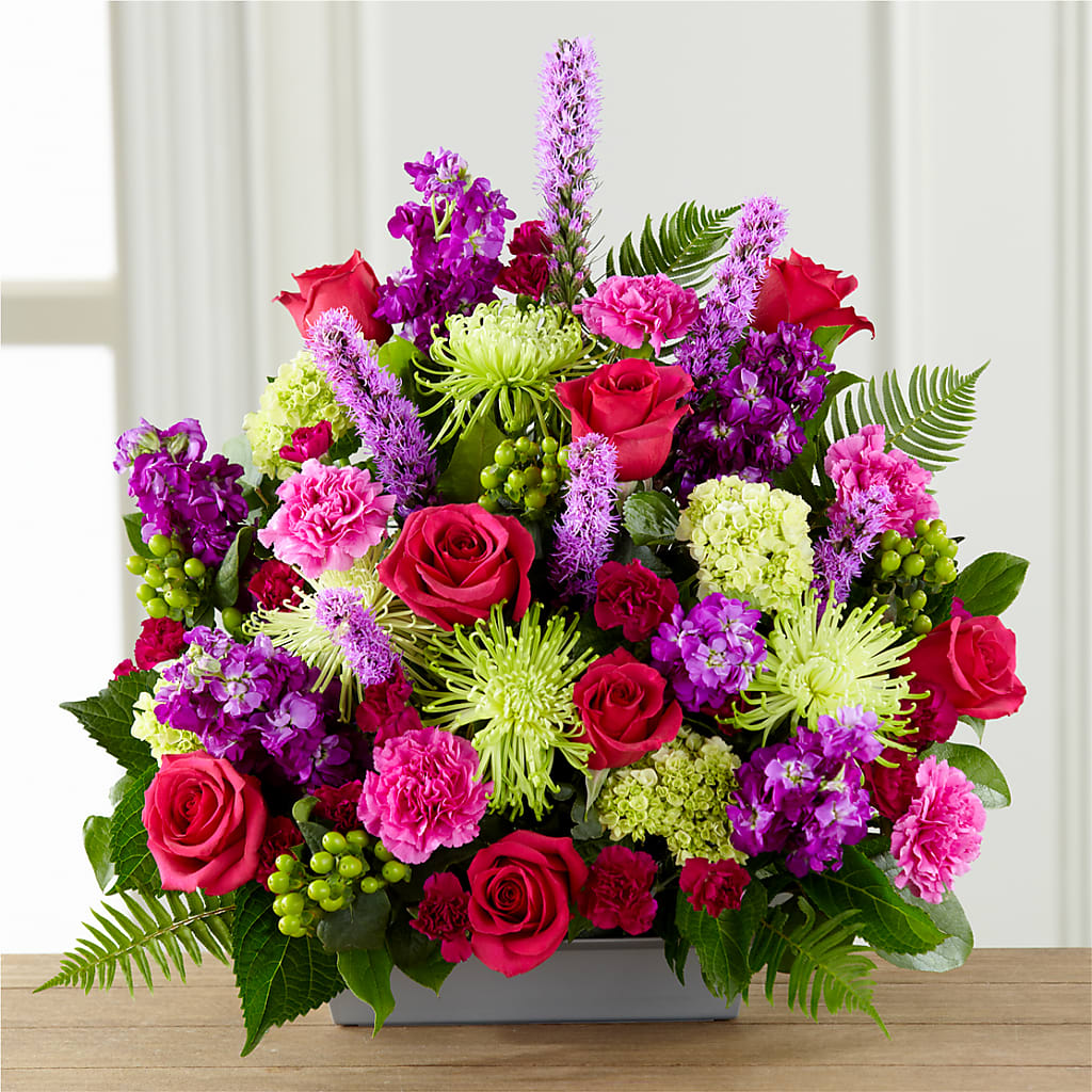 Warm Embrace Arrangement – RALPH'S, Compton CA
