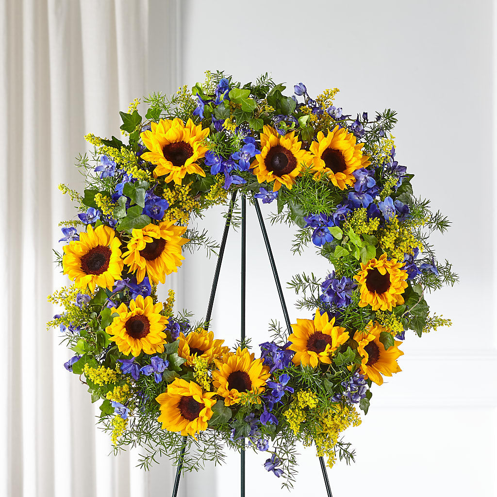 Bright Rays Wreath – RALPH'S, Compton CA