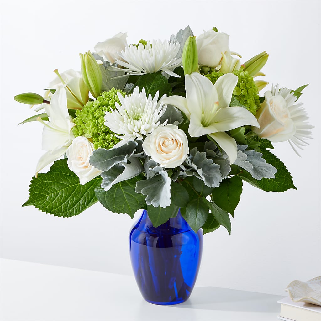 Snowy Dreams Bouquet – RALPH'S, Compton CA