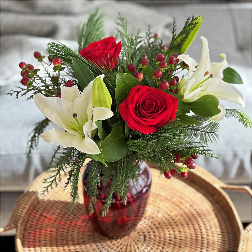 Evergreen Delight Bouquet – RALPH'S, Compton CA