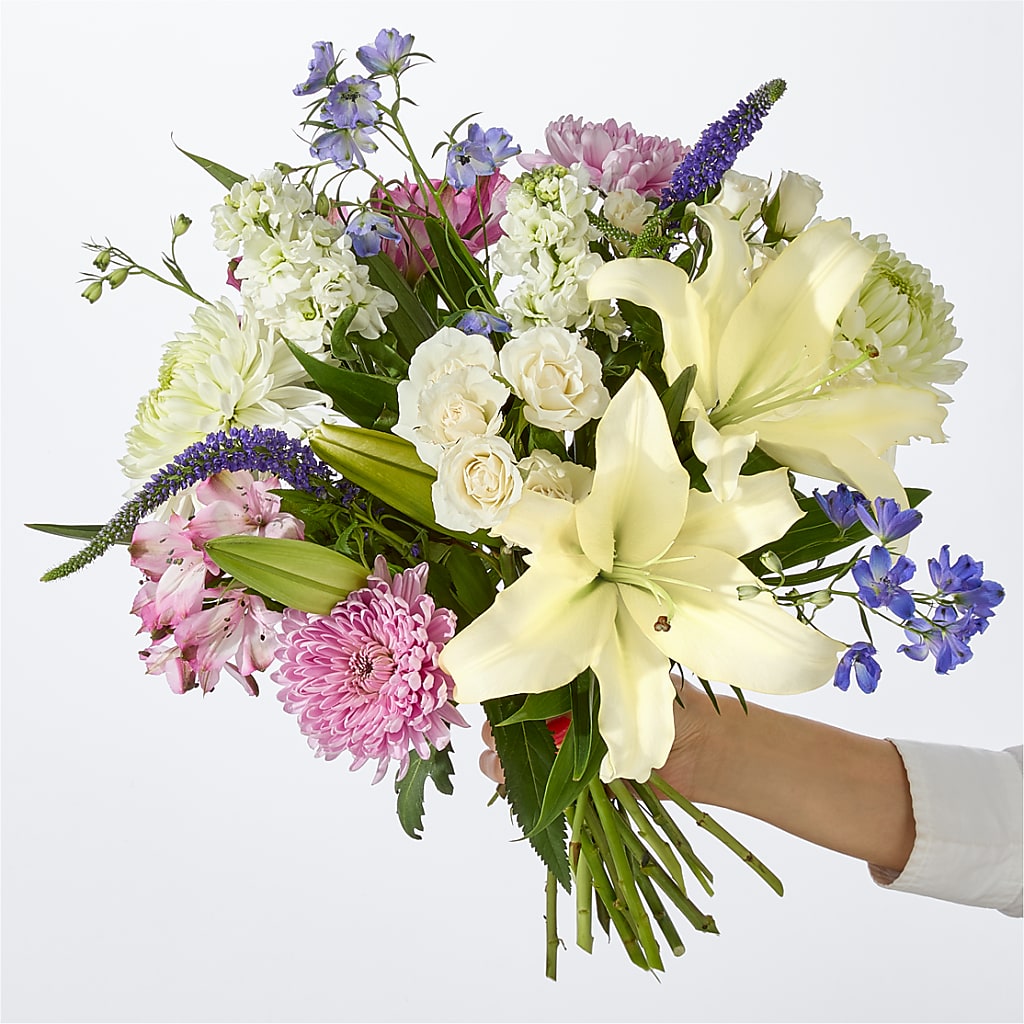 Winter Celebration Bouquet – RALPH'S, Compton CA