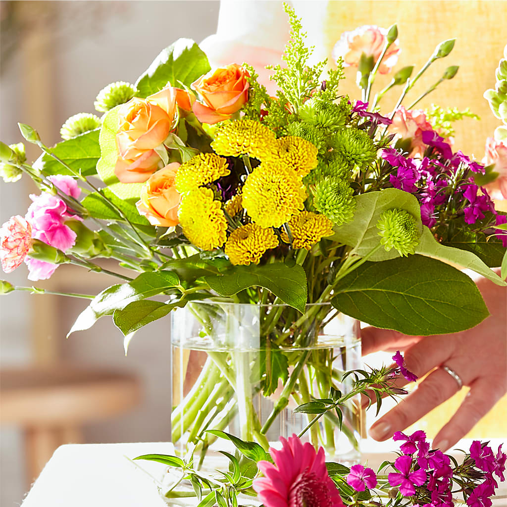 Bold & Bright – A Florist Original – RALPH'S, Compton CA