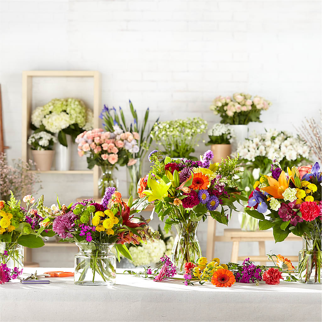 Bold & Bright – A Florist Original – RALPH'S, Compton CA