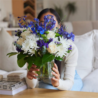Cerulean Waves Bouquet – RALPH'S, Compton CA