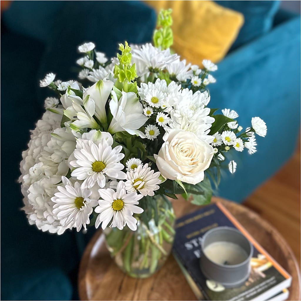 Classic Ivory – A Florist Original – RALPH'S, Compton CA