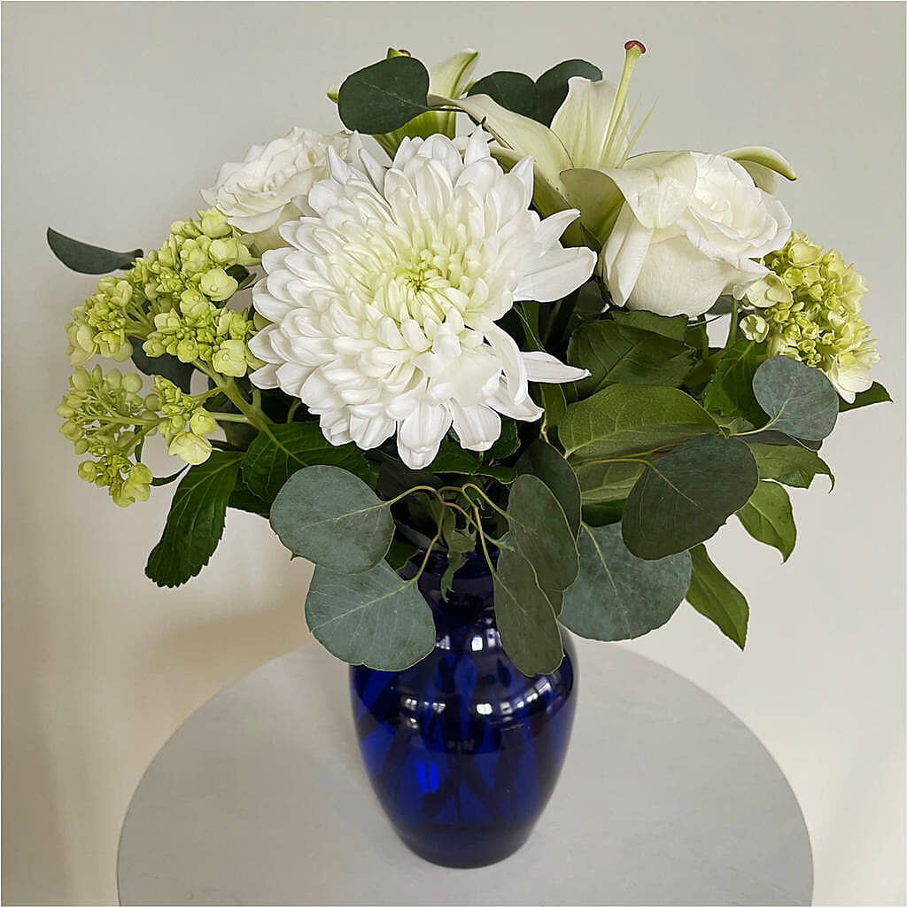 Snowy Dreams Bouquet – RALPH'S, Compton CA
